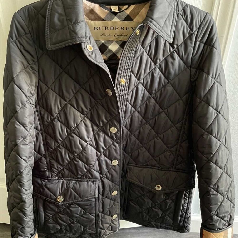 Burberry light quilted jacket